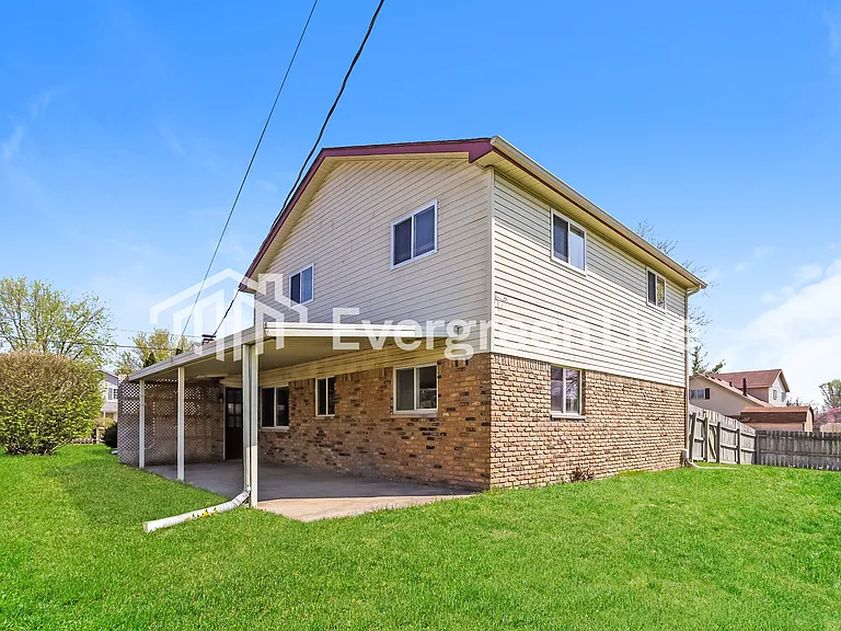 2466 Saturn Dr — Photo 15