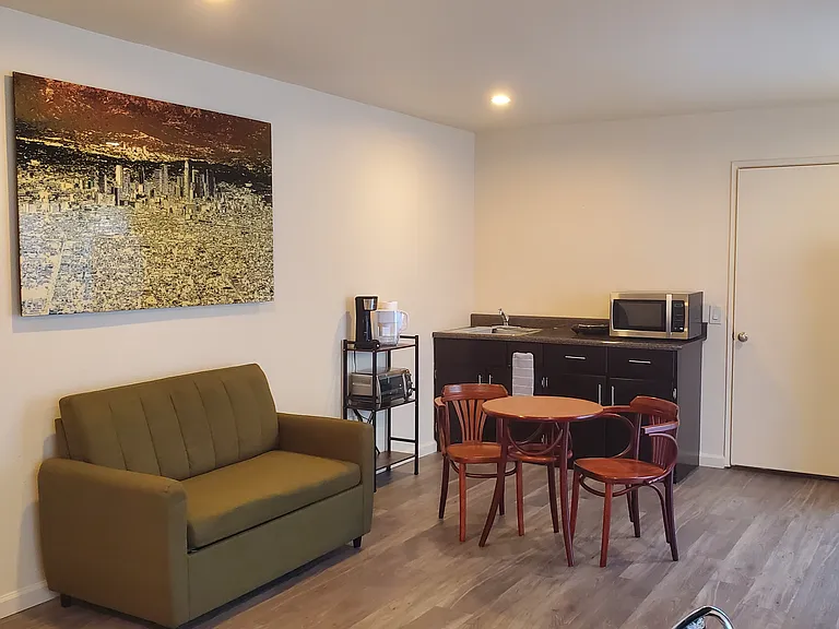 1643 Sunset Point Ct — Photo 7