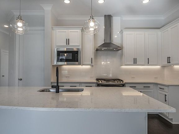 5th image of 2768 Bell Dr #21