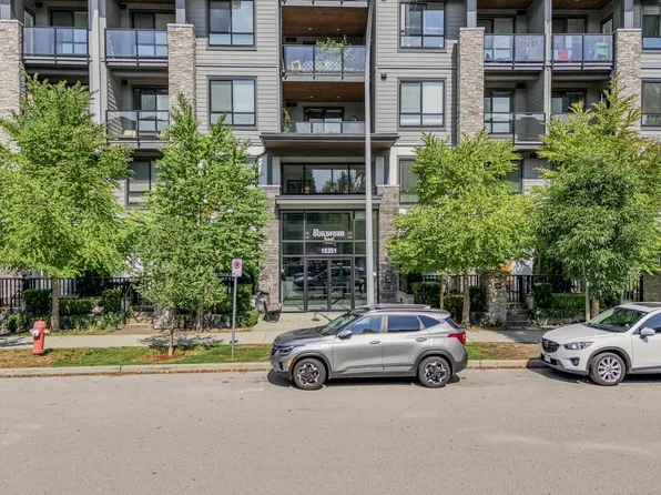 15351 101st Ave #301, Surrey, BC V3R 0G2