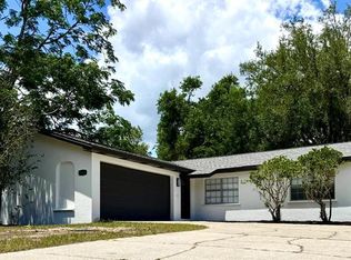 1639 Spring Lake Rd, Fruitland Park, FL 34731