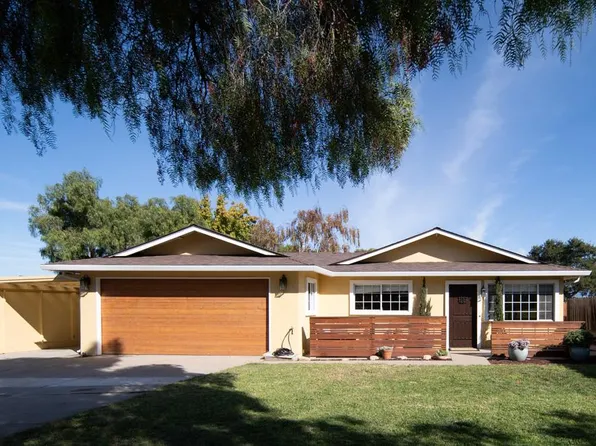 18025 Prado Ln, Salinas, CA 93908