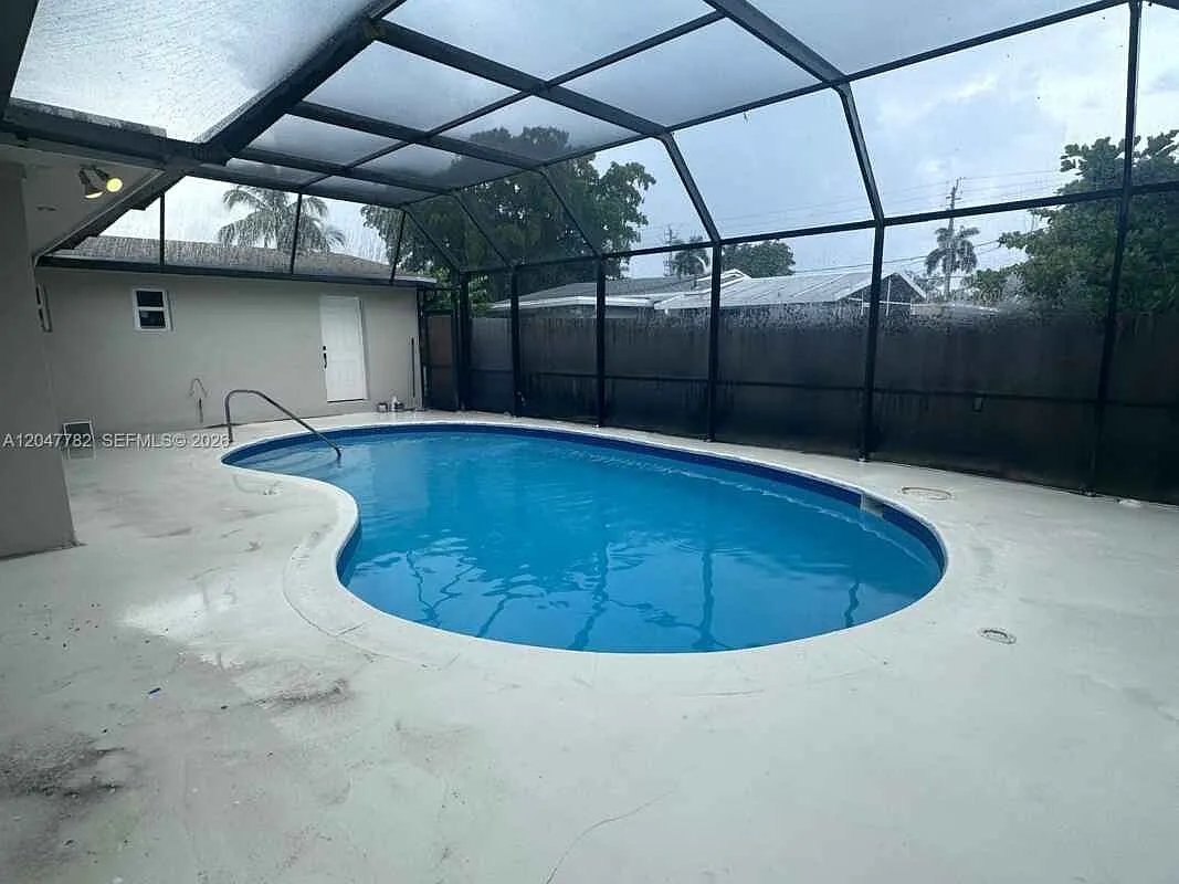 4380 Sw 49th Ct # 0 Dania Beach, Fl 33314 — Photo 2
