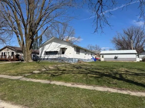 513 3rd Ave SE, Oelwein, IA 50662