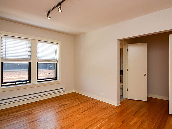 4th image of 2420 N Kedzie Blvd #803