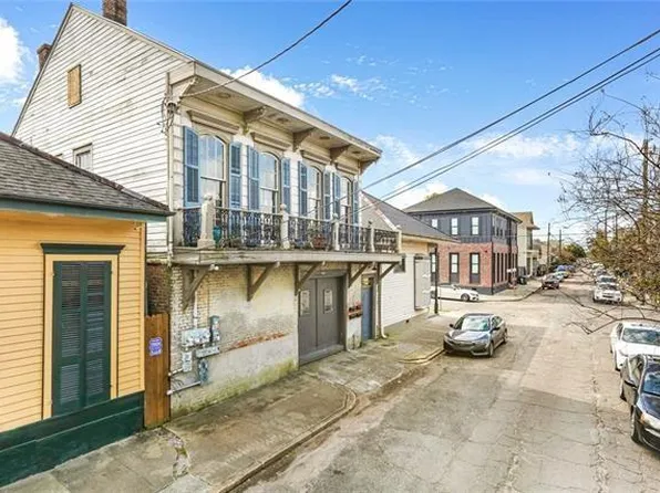 3400 Dauphine St, New Orleans, LA 70117