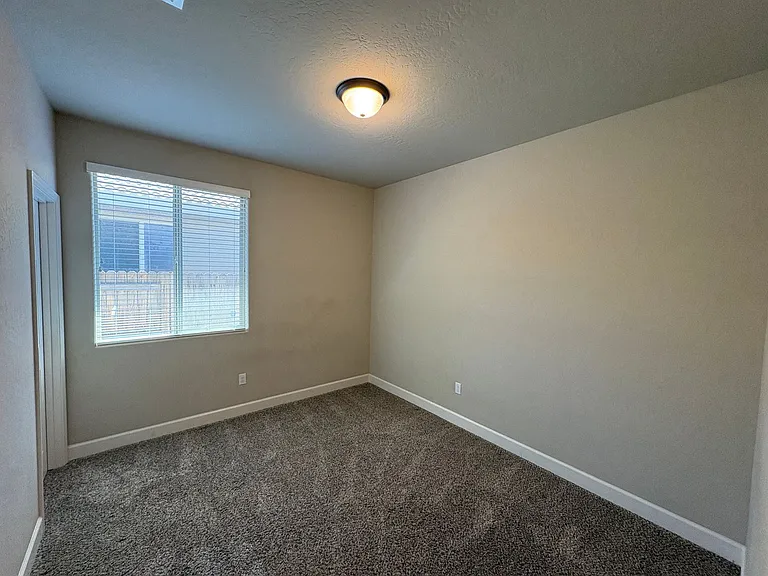 551 Montana De Oro St — Photo 10