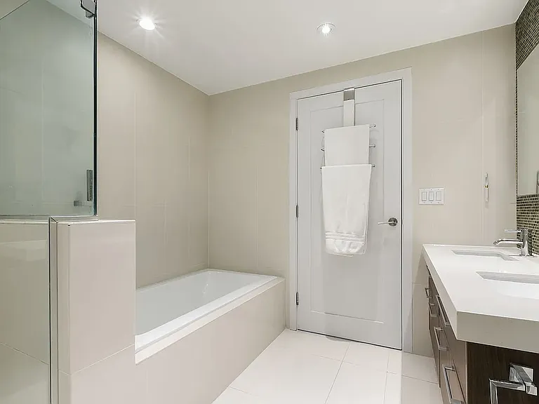 301 W 115th St #6J — Photo 4