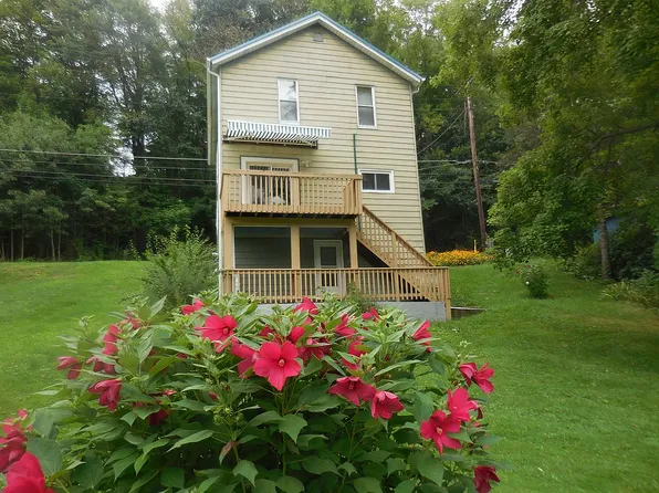 88 Main St, Anita, PA 15711