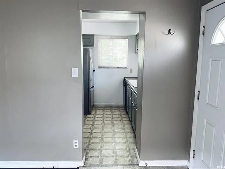 429 N Clark St — Photo 5