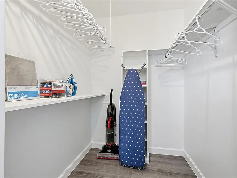 9829 Park Lane Ct — Photo 8