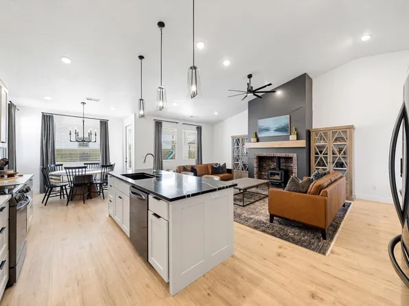 498 S 75 E, Enterprise, UT 84725