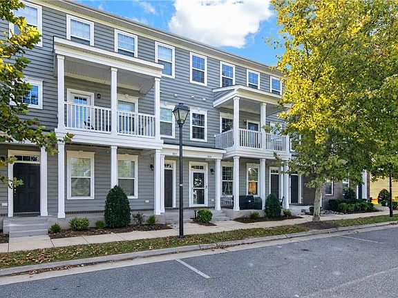 2nd image of 309 Waterside Dr Unit 37