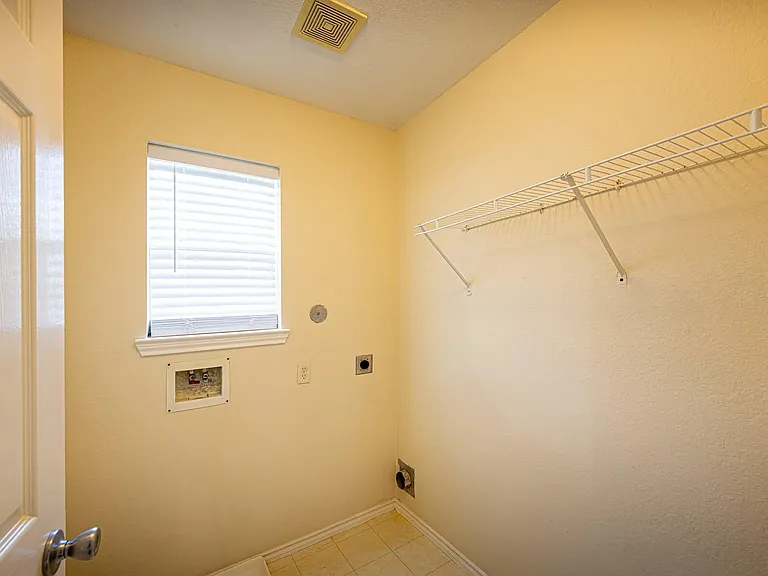 3603 Avalon Castle Dr — Photo 21