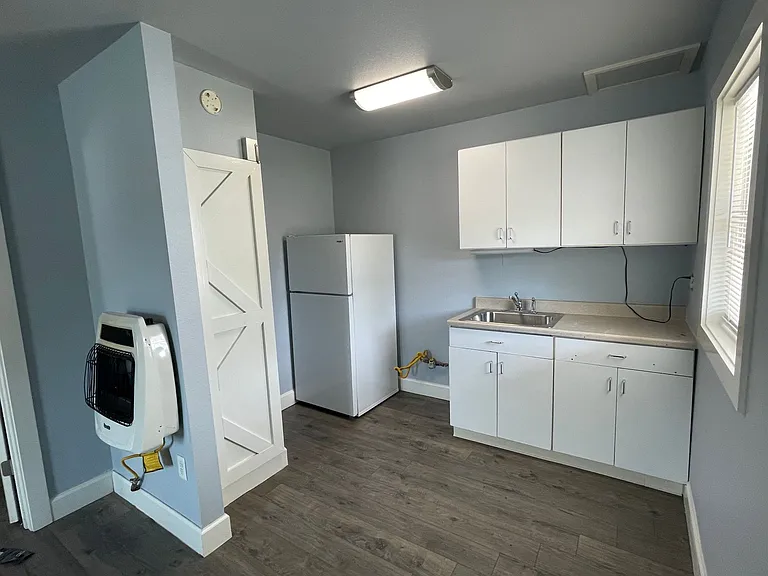 408 W Grove Ave #B — Photo 5