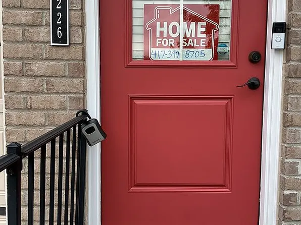 226 Old Pond Rd, Springboro, OH 45066