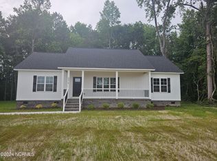 4416 Sharp Point Rd, Fountain, NC 27829