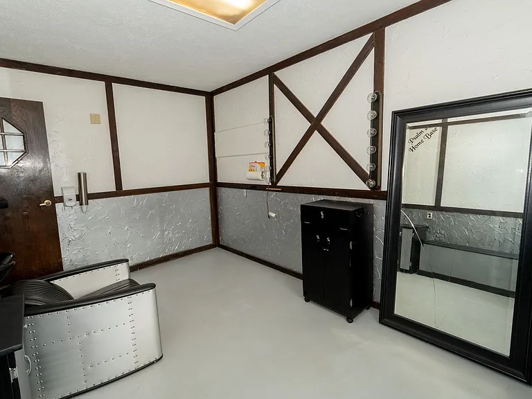 12144 Pennyroyal Ln — Photo 33