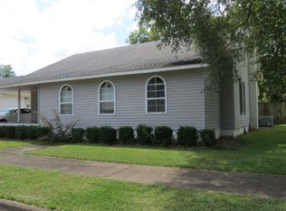 402 E Stewart Ave, Opp, AL 36467