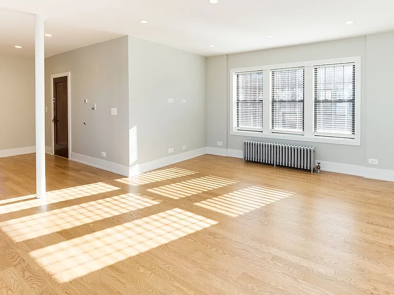 2613 W Berwyn Ave — Photo 11