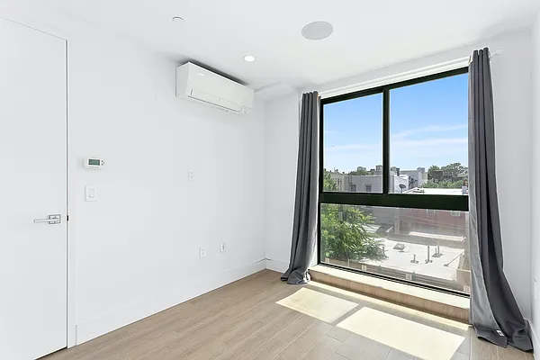 Rented by Corcoran | media 21