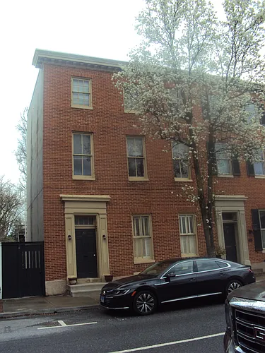 217 E 2nd St #2R Photo 1