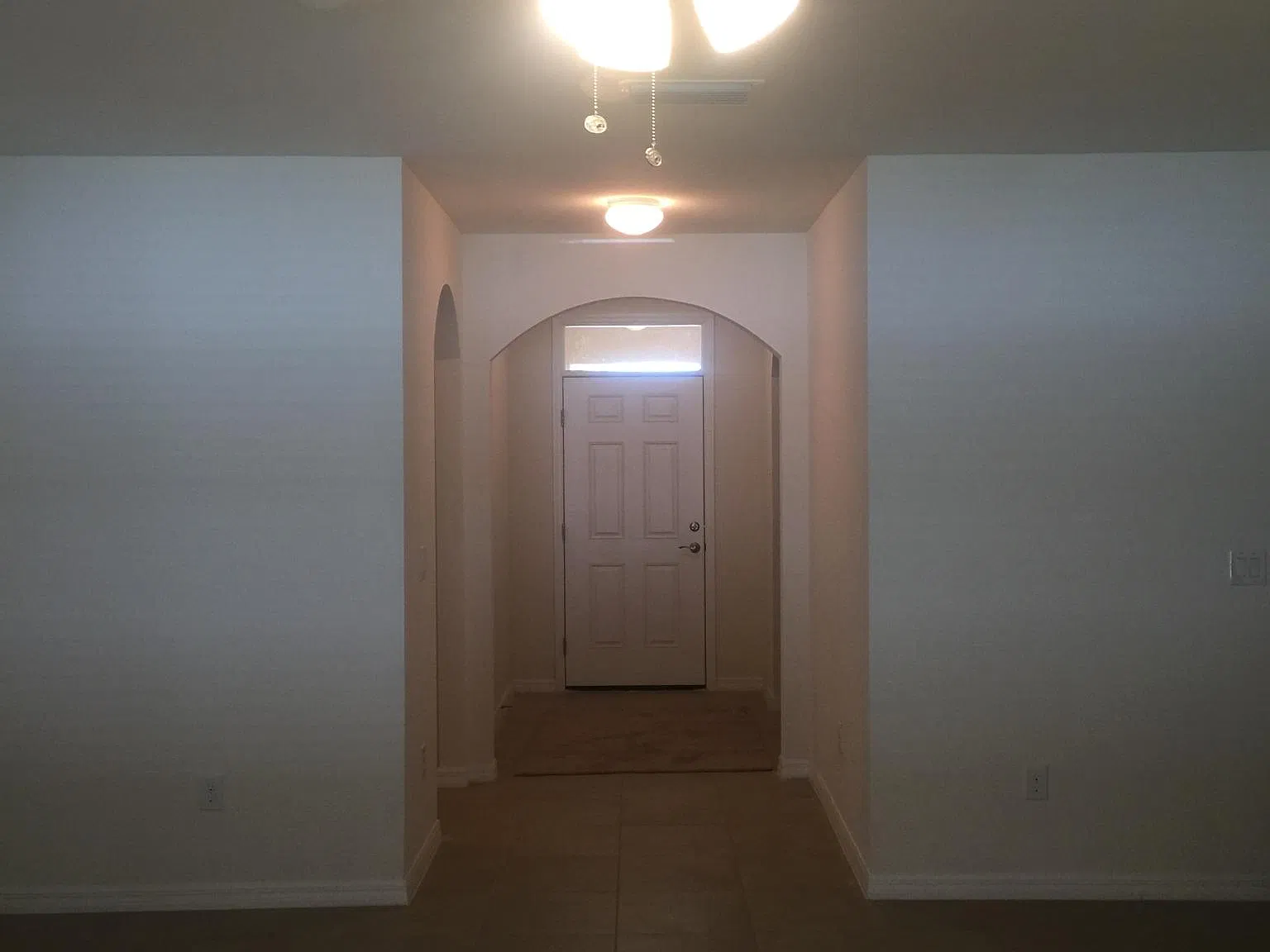 4 bed, 2090 sqft, $2,200 — Photo 4