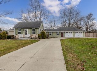2648 Warner Rd, Hinckley, OH 44233