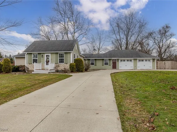 2648 Warner Rd, Hinckley, OH 44233