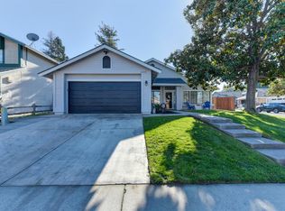 6100 Wolf Creek Ct, Elk Grove, CA