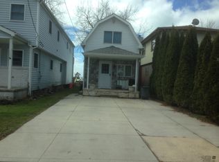 7850 Long Island Ct, Fair Haven, MI 48023