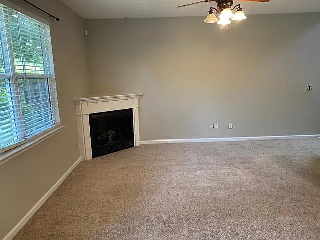 3 bed, 2.5 bath, 1758 sqft, $1,895 — Photo 4