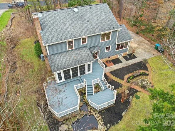 14008 Creekside Dr, Matthews, NC 28105