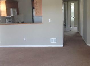 15620 Cedar St, Basehor, KS 66007