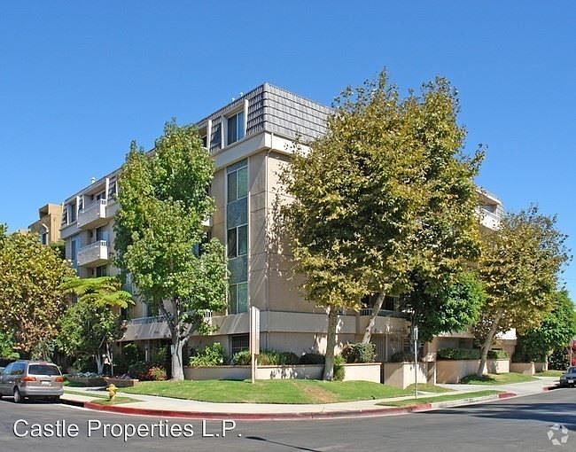 1st image of 3344 Castle Heights Ave APT 204