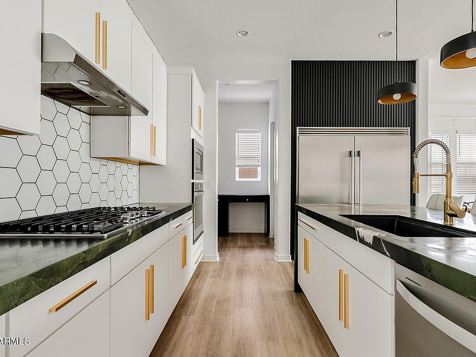 1st image of 10201 E TAHOE Avenue