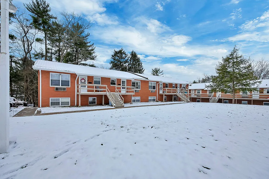 New Concord Apartments — Photo 2