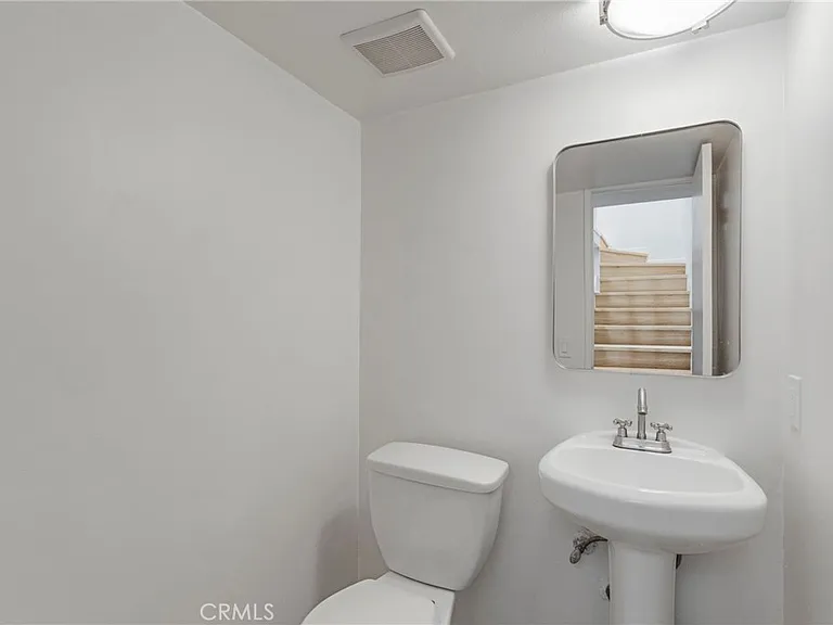 5142 Zelzah Ave #25 — Photo 16