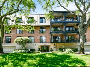 680 Green Bay Rd APT 308, Winnetka, IL 60093
