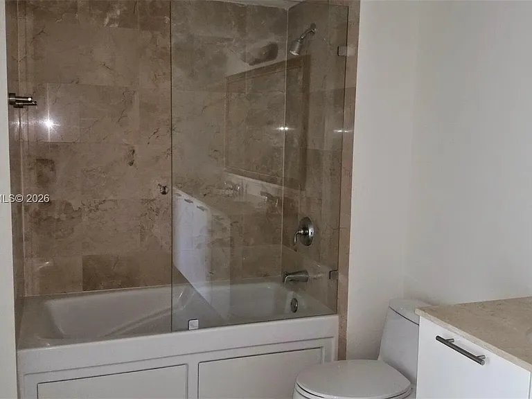 1800 N Bayshore Dr #3310 — Photo 14