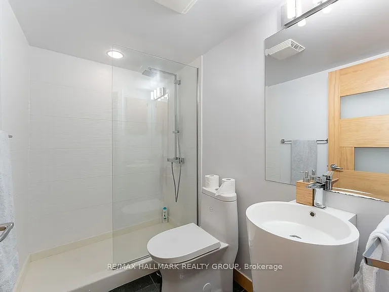 29 Main St #111 — Photo 21
