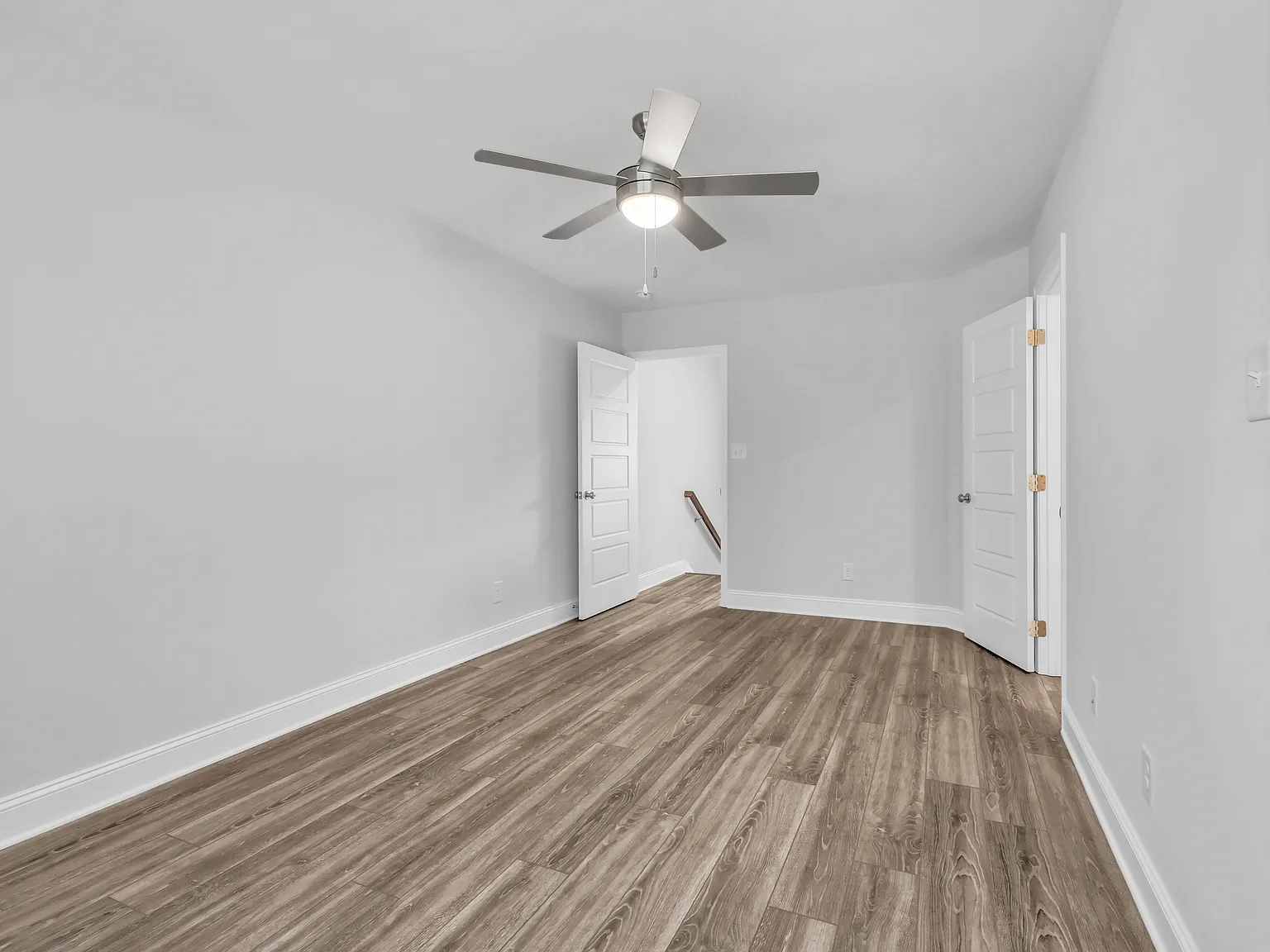 215 Limestone Point Drive - 1 — Photo 4