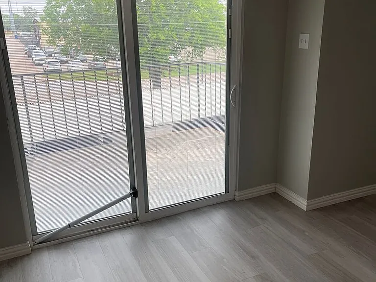4652 Matilda St #H — Photo 7