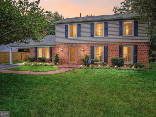 10805 Paynes Church Dr, Fairfax, VA 22032