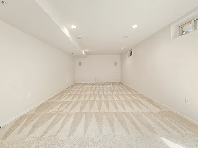 406 Bricker Dr — Photo 28