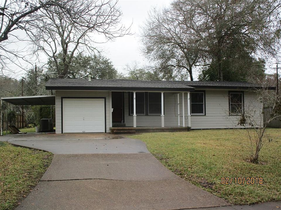 1st image of 217 Camellia St