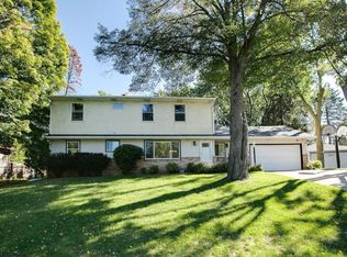 1820 Agate St, Saint Paul, MN 55117