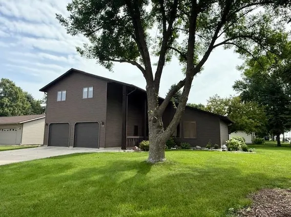 517 Sunrise Blvd, Redwood Falls, MN 56283