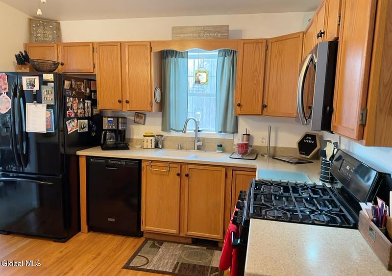 4th image of 156 Heagle Road