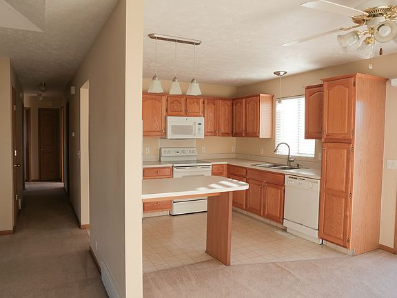 5th image of 10810 S 17th St